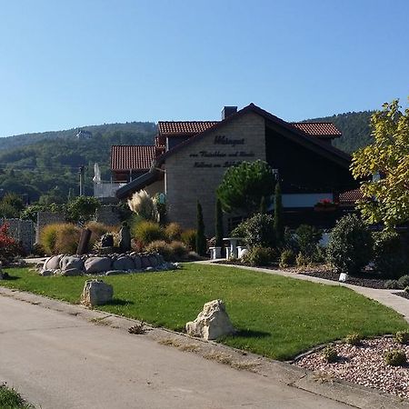 Weinhotel Kienle Бурвайлер Екстериор снимка