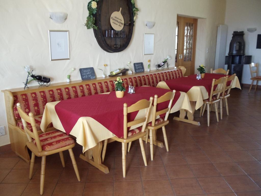Weinhotel Kienle Бурвайлер Екстериор снимка