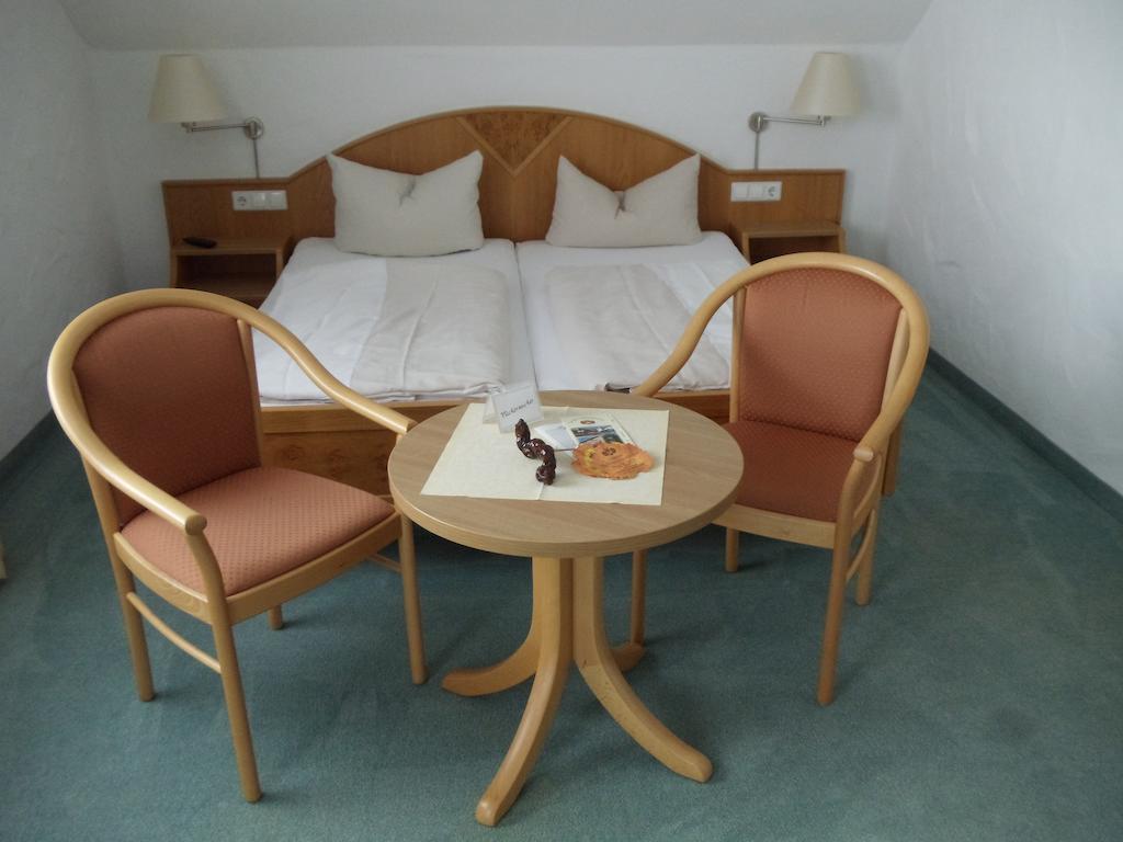 Weinhotel Kienle Бурвайлер Стая снимка